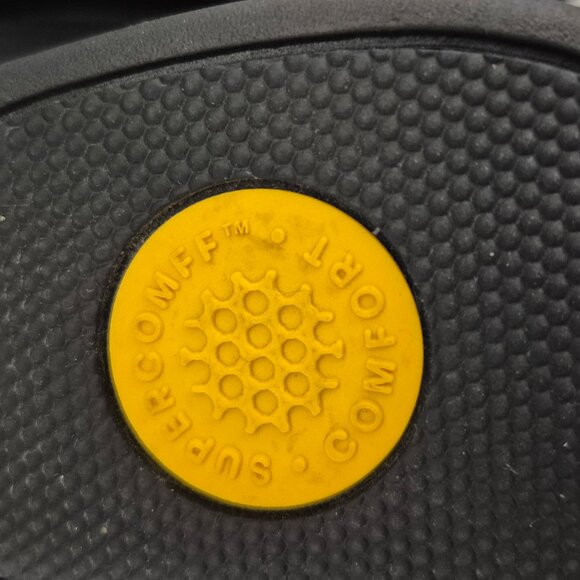 8.5 Fitflop Black Leather Fringed Kiltie Loafers - Picture 9 of 9